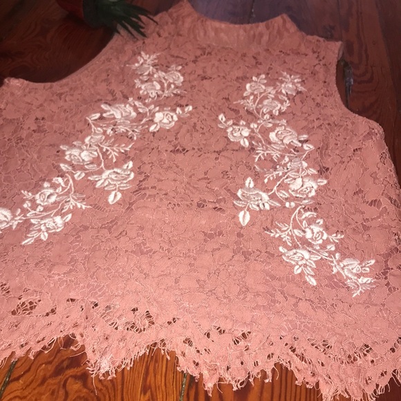 Miss Chievous Lace Top - Picture 3 of 6